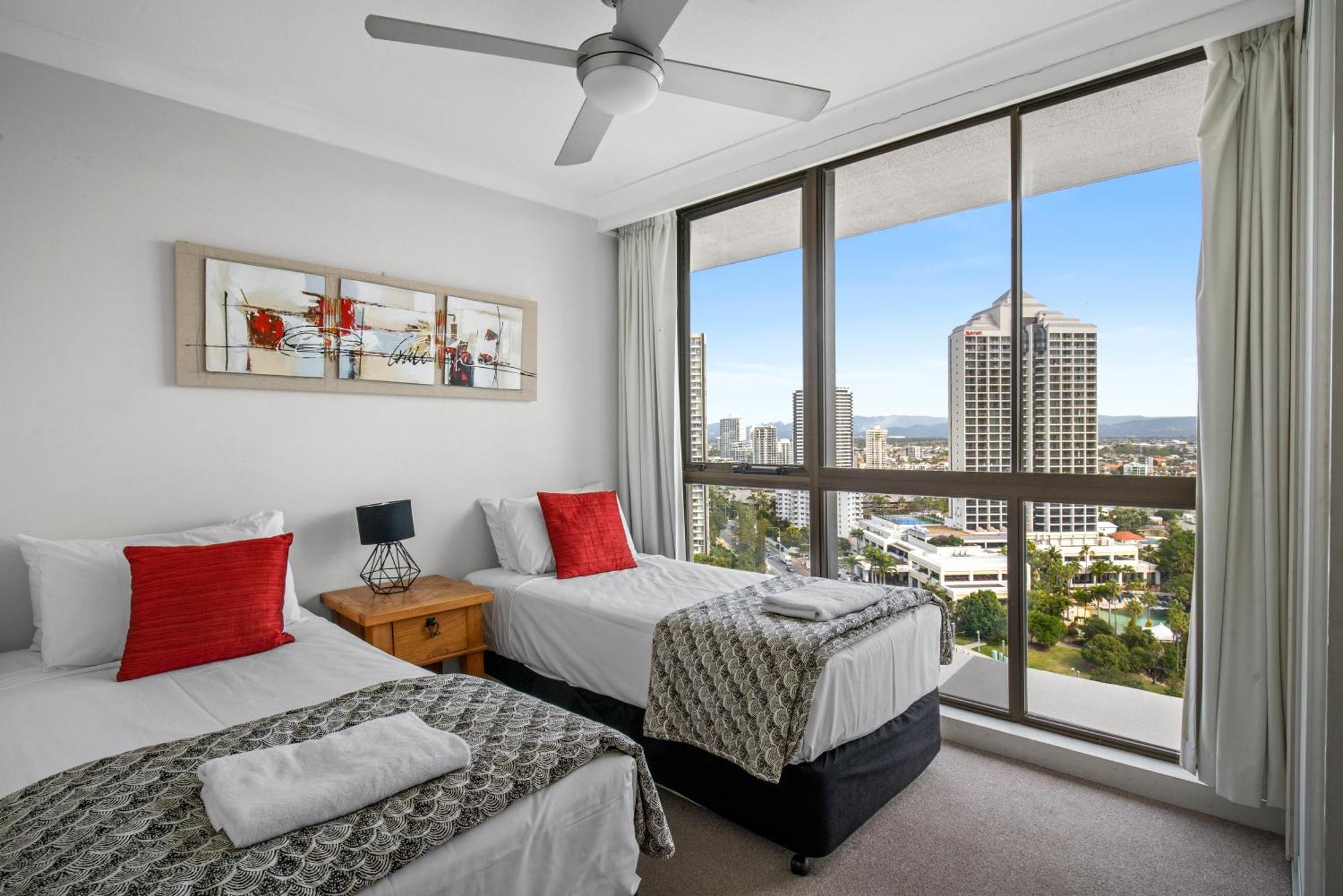 Capricorn One Beachside Holiday Apartments - Official Gold Coast Eksteriør bilde