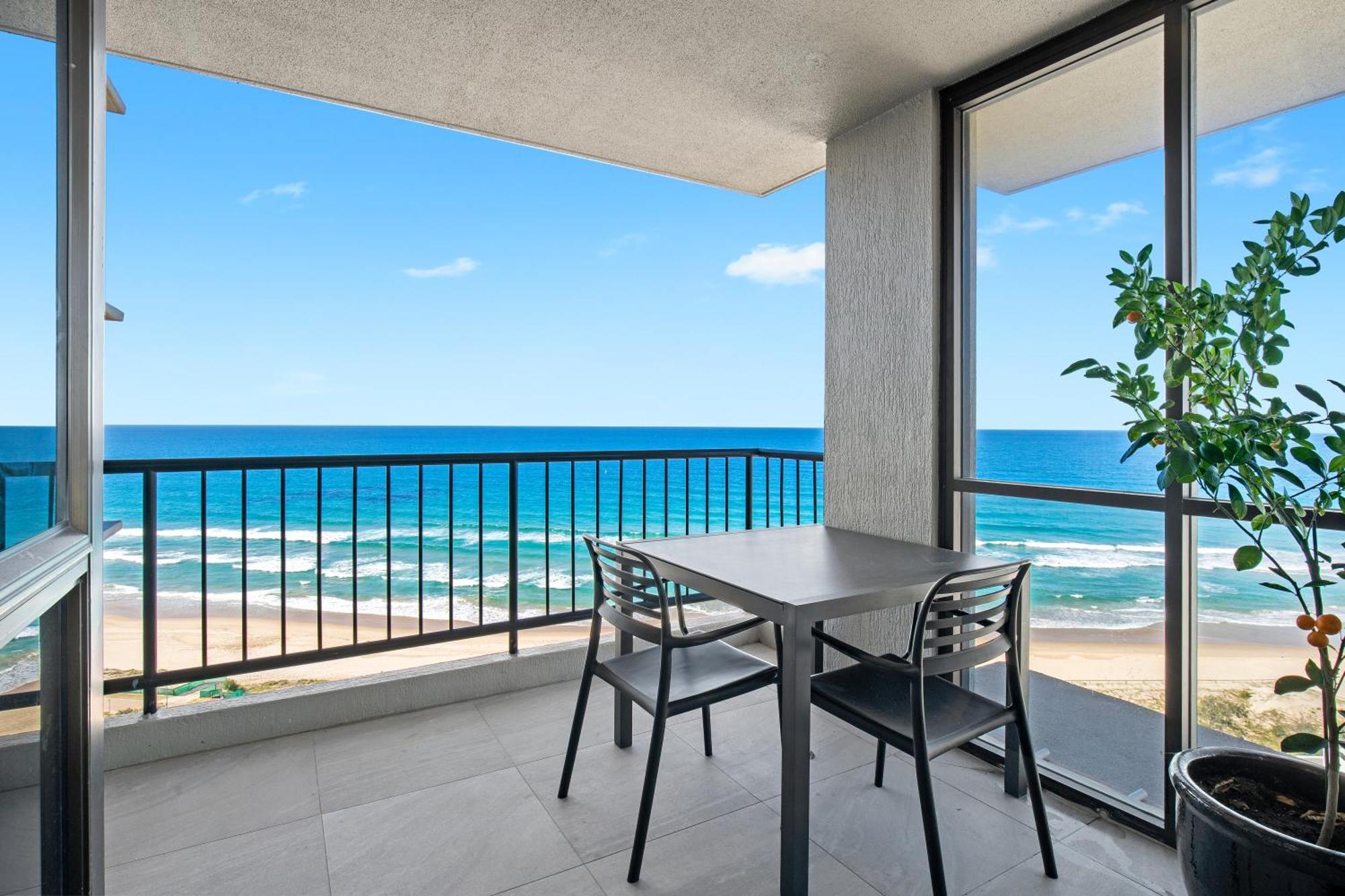 Capricorn One Beachside Holiday Apartments - Official Gold Coast Eksteriør bilde