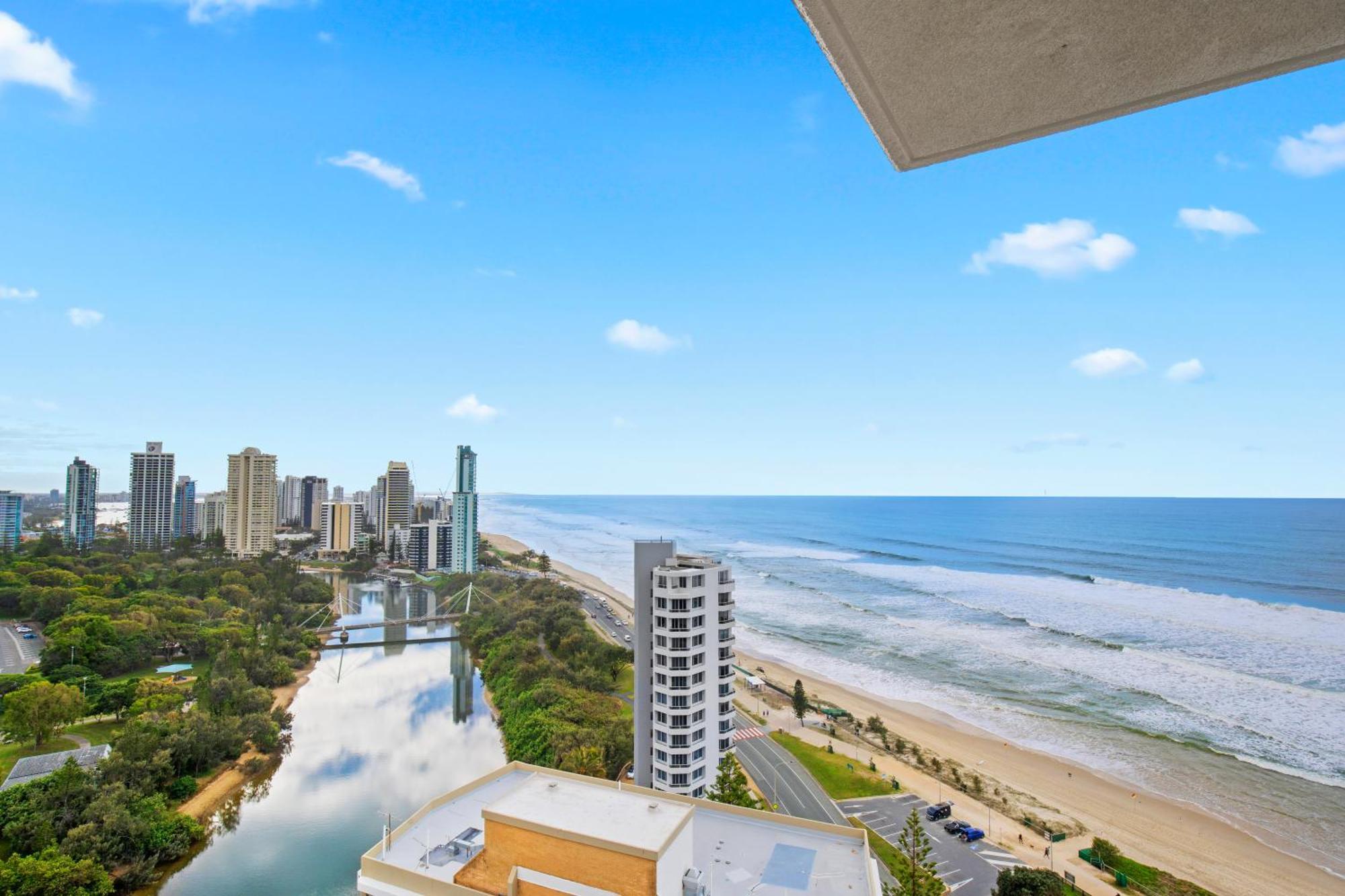 Capricorn One Beachside Holiday Apartments - Official Gold Coast Eksteriør bilde