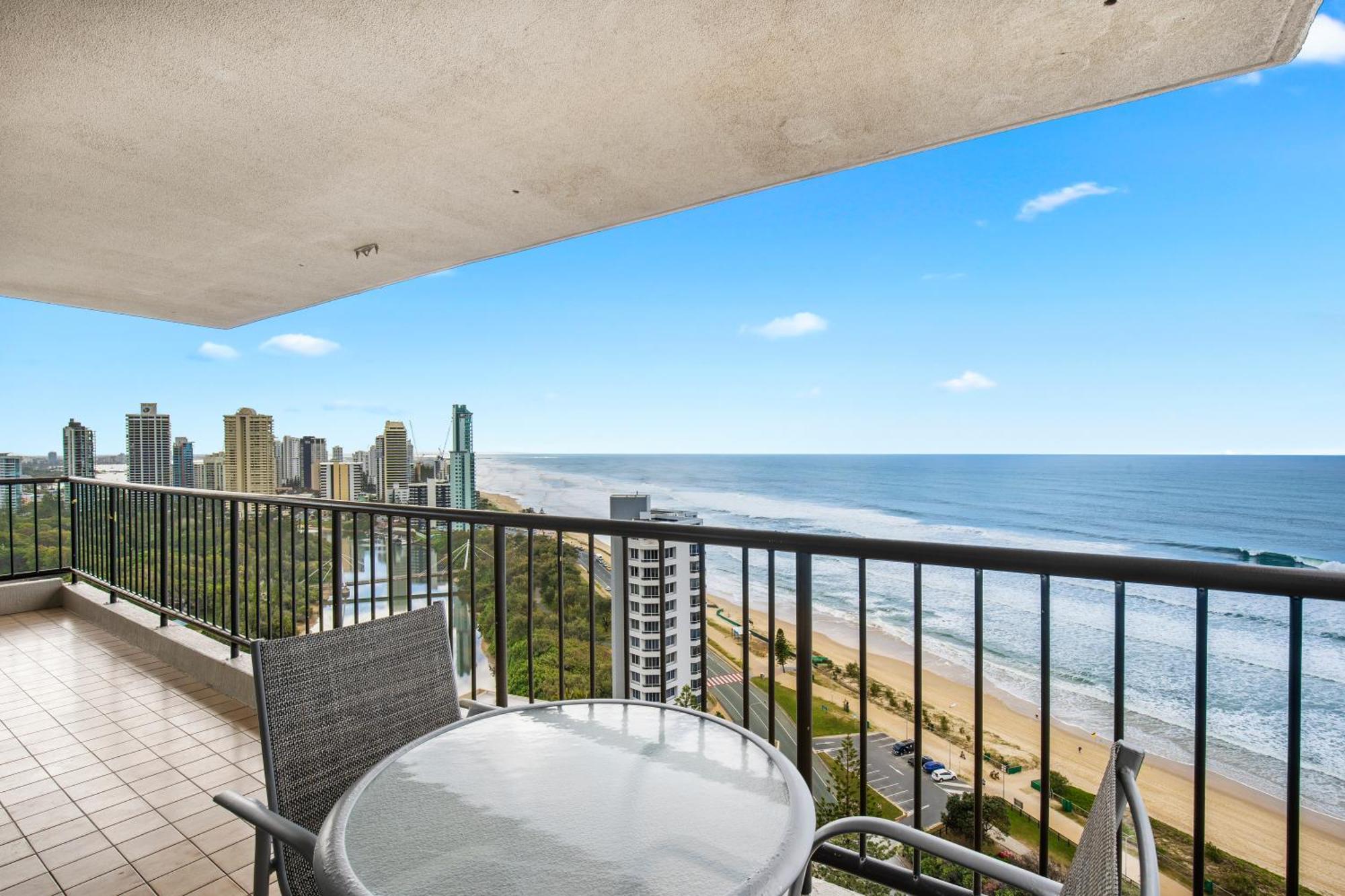 Capricorn One Beachside Holiday Apartments - Official Gold Coast Eksteriør bilde