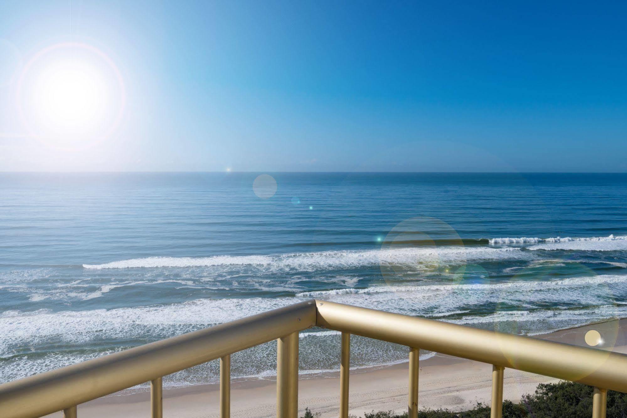 Capricorn One Beachside Holiday Apartments - Official Gold Coast Eksteriør bilde