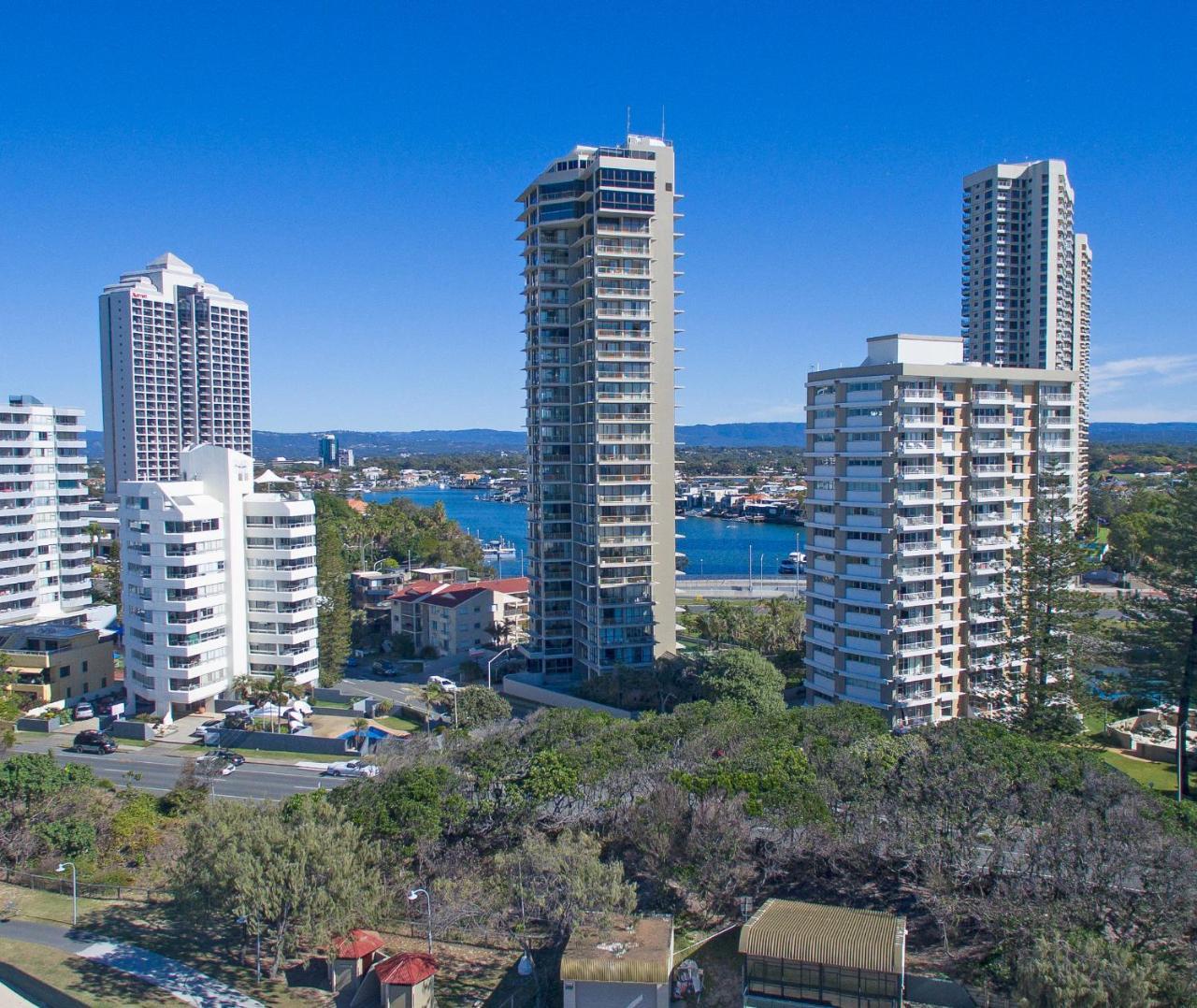 Capricorn One Beachside Holiday Apartments - Official Gold Coast Eksteriør bilde